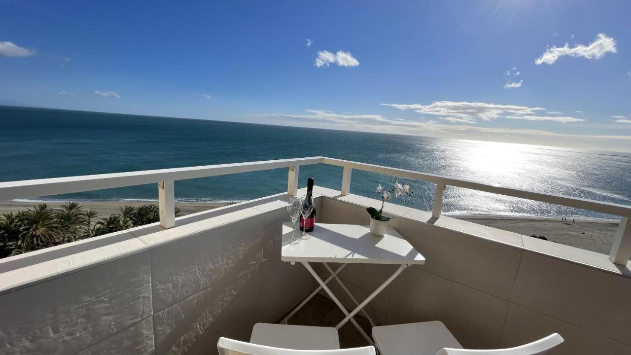 Exclusive Beachfront Apartment Torremolinos - Pool - Paddle - Tenis - Wifi - Central Aircon Exterior foto